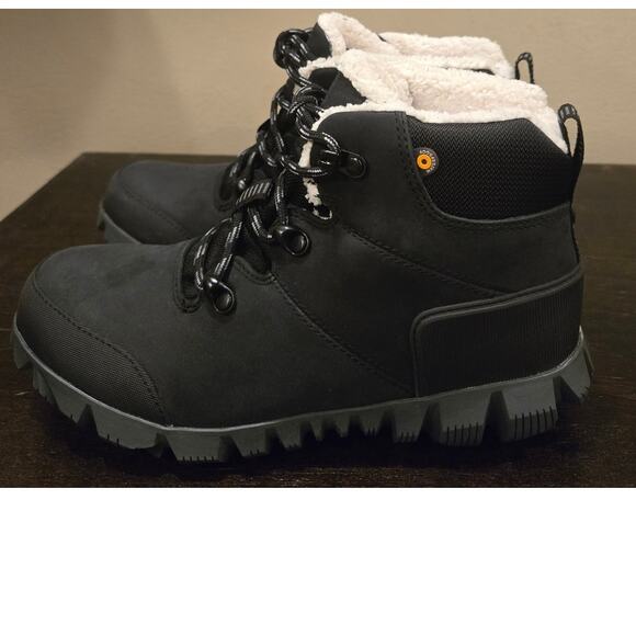 BOGS Arcata Urban Leather Mid Boot Leather Waterproof Cushion Black Size 6 NIB - Picture 3 of 13